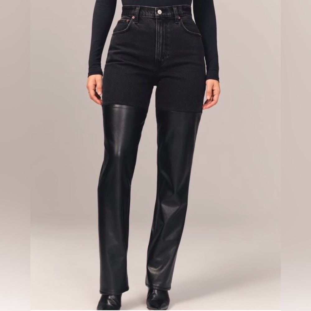 Abercrombie & Fitch Women's Black Straight Leg Jeans